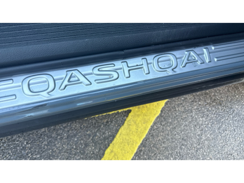 Nissan Qashqai 1.3 DiG-T MH Tekna 5dr Petrol Hatchback